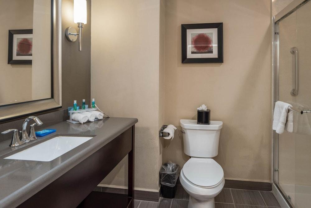 Holiday Inn Express & Suites Lantana By Ihg Buitenkant foto