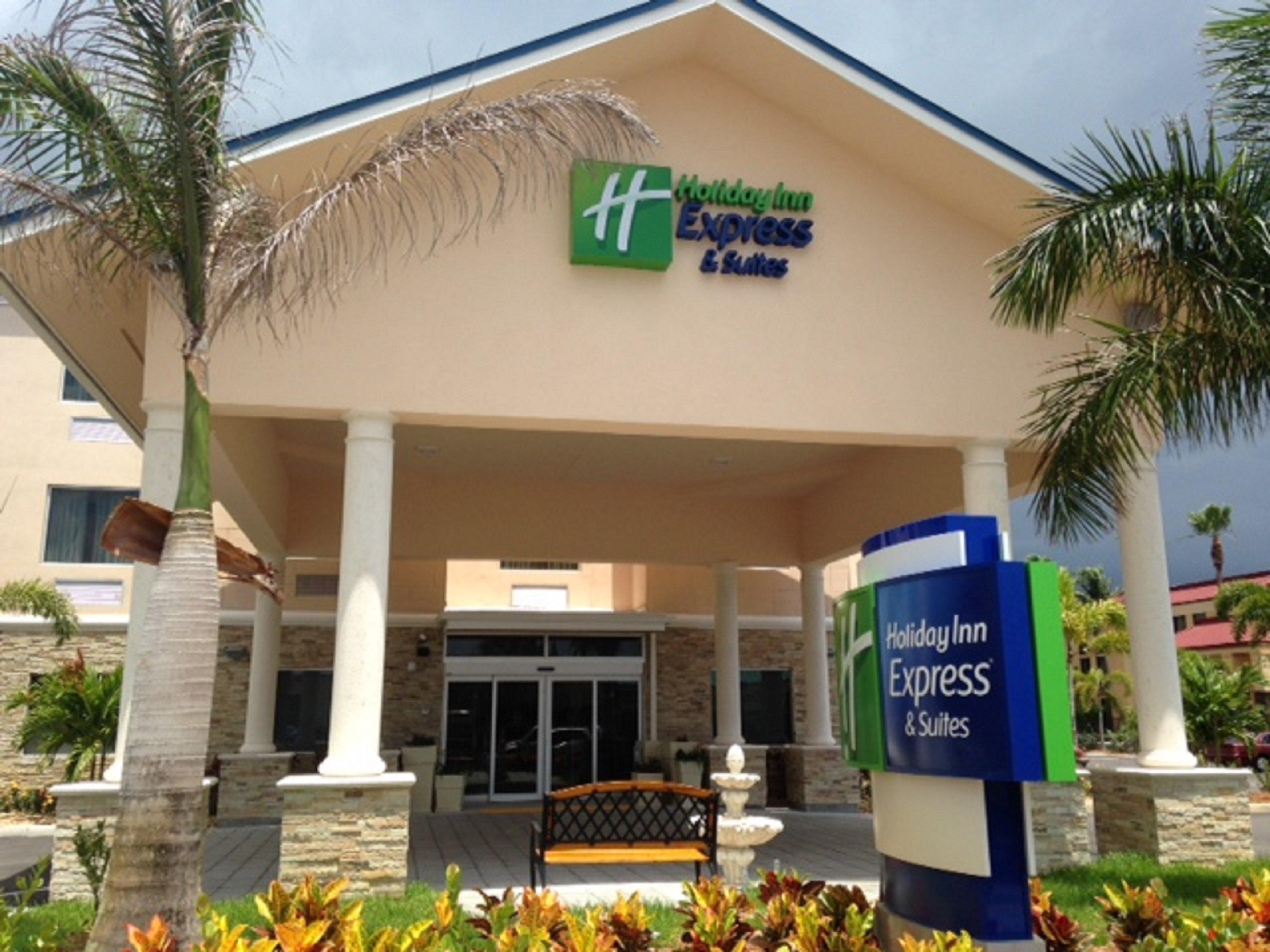 Holiday Inn Express & Suites Lantana By Ihg Buitenkant foto
