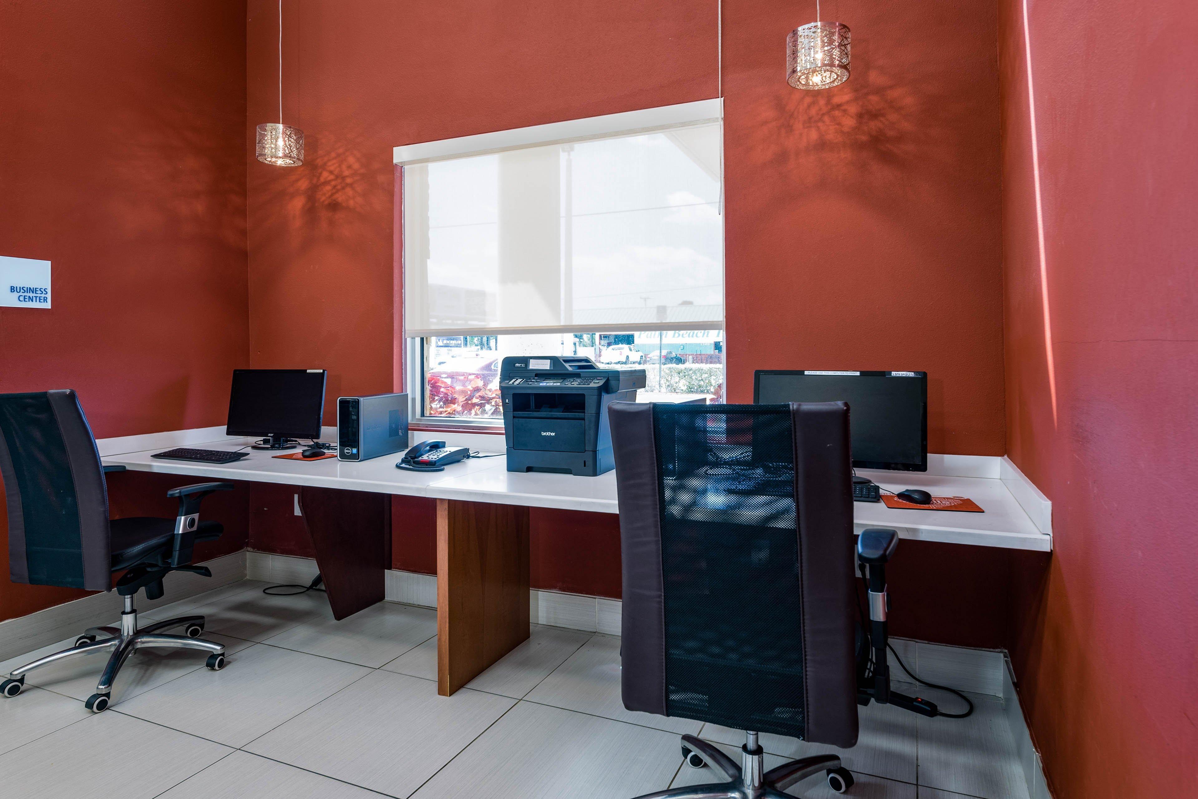 Holiday Inn Express & Suites Lantana By Ihg Buitenkant foto