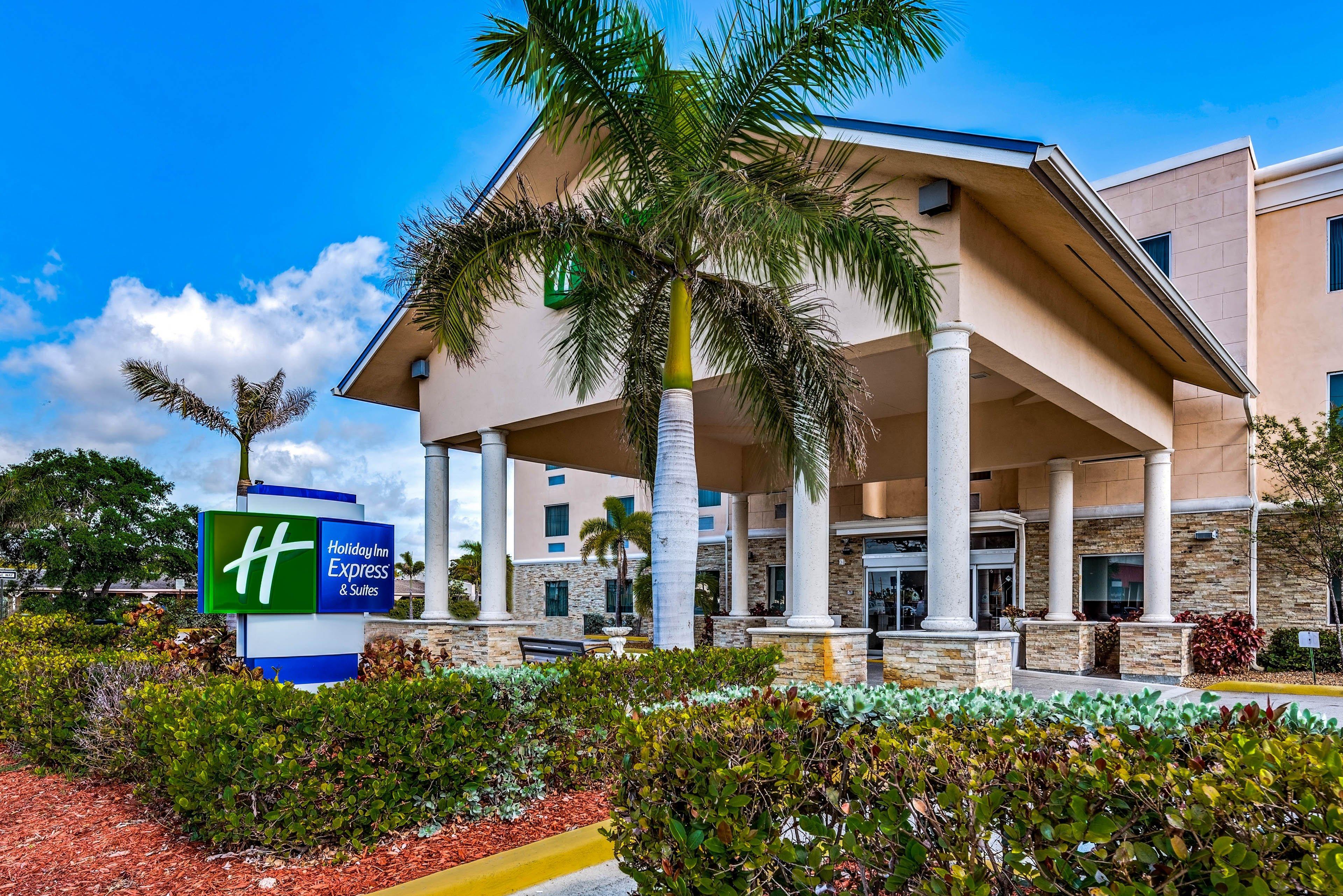 Holiday Inn Express & Suites Lantana By Ihg Buitenkant foto